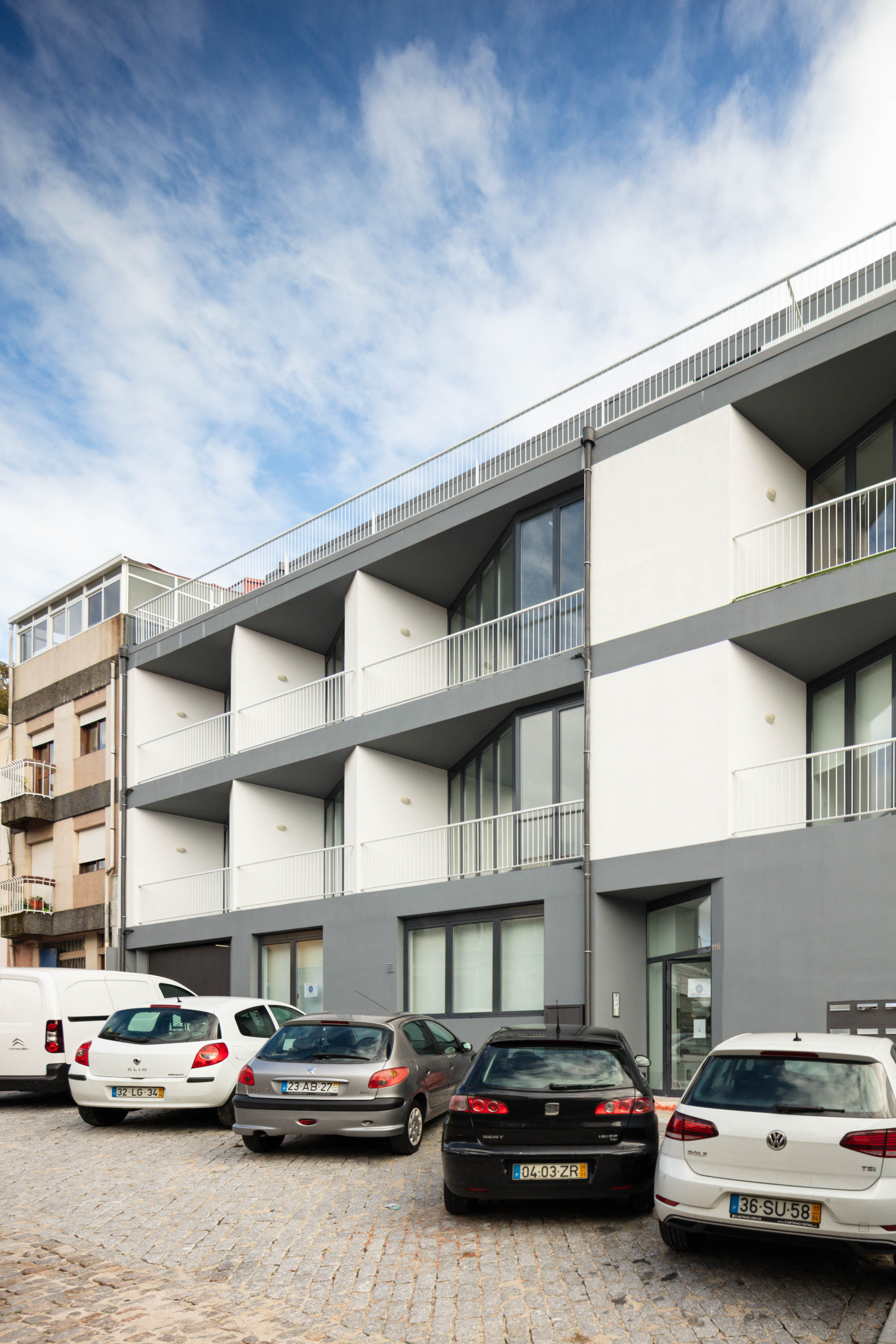 bonjardim apartments
