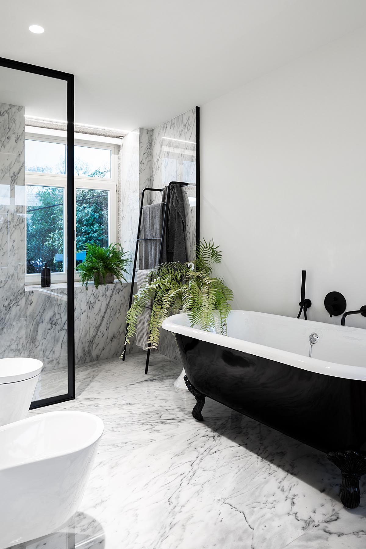 bathroom golgota house 