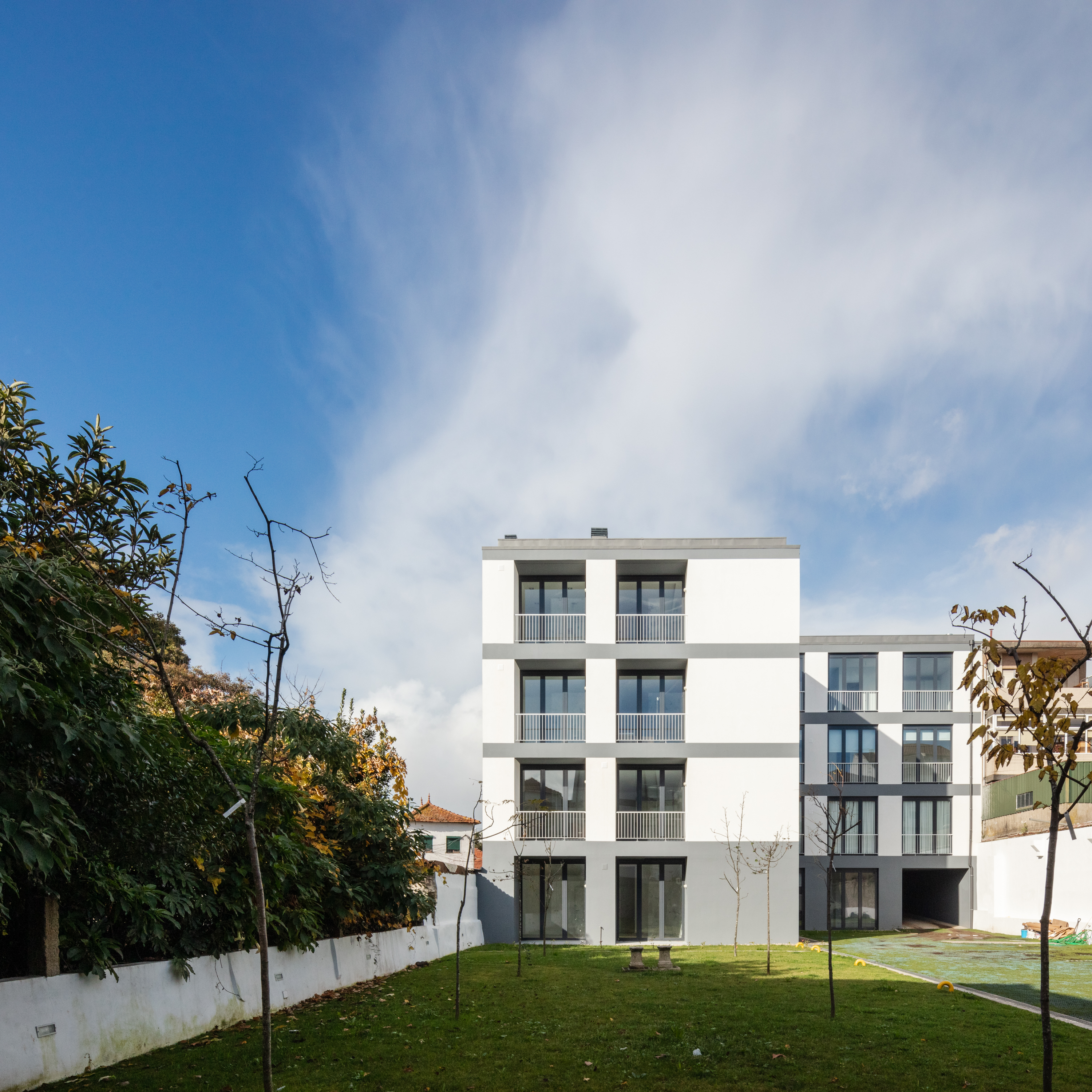 bonjardim apartments