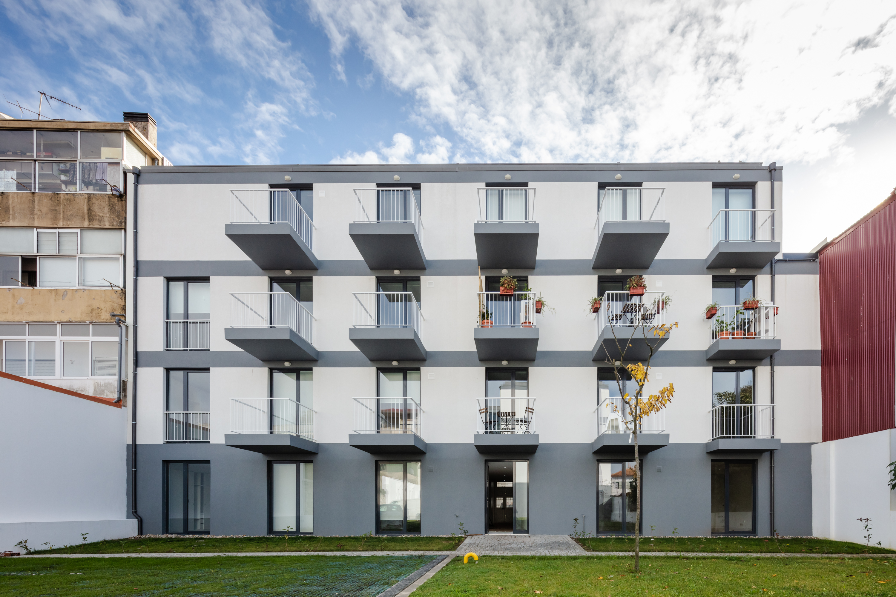bonjardim apartments