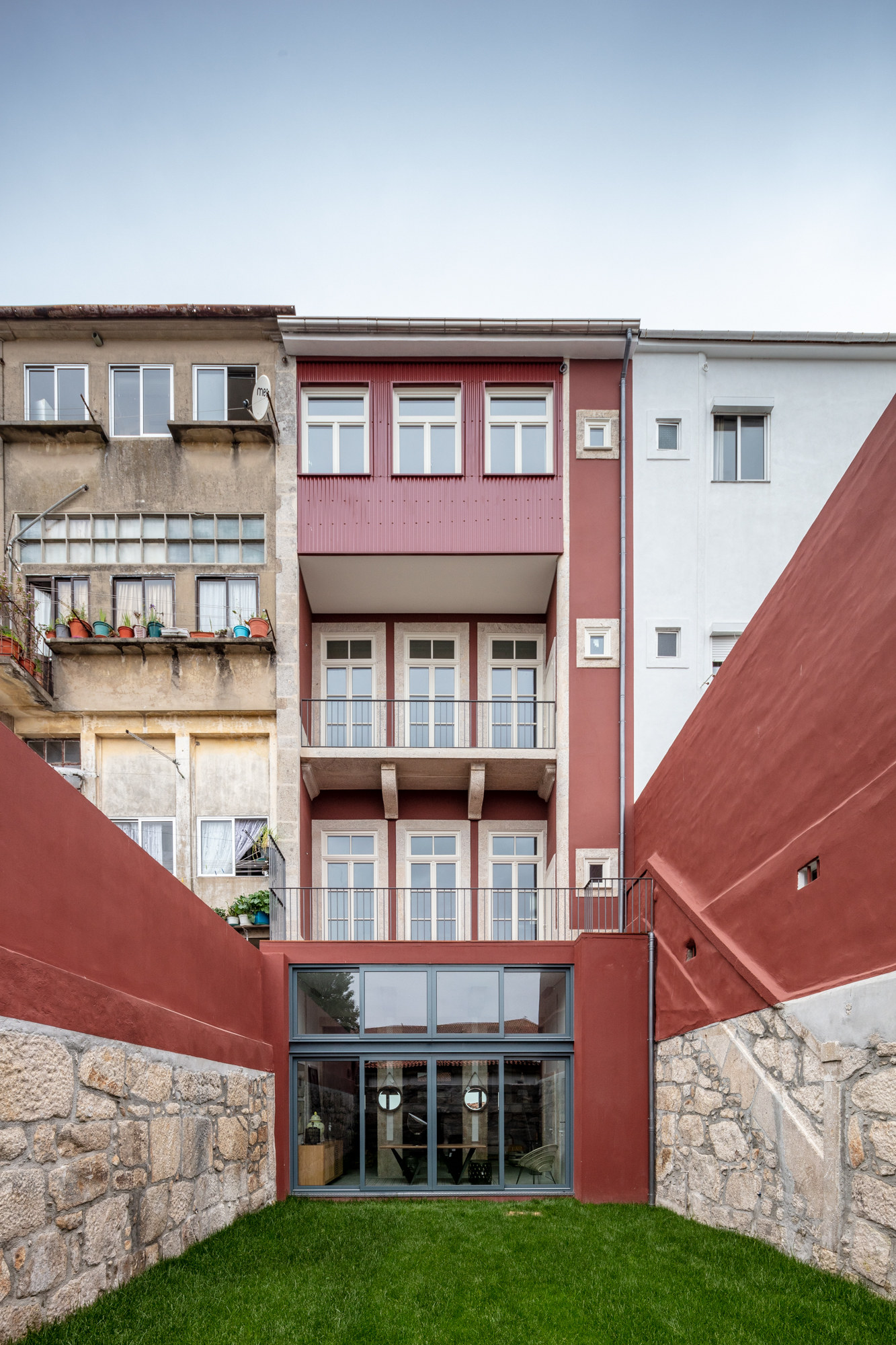 alexandre herculano apartaments ii